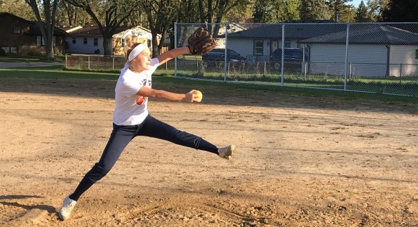 Paige-pitching.jpg